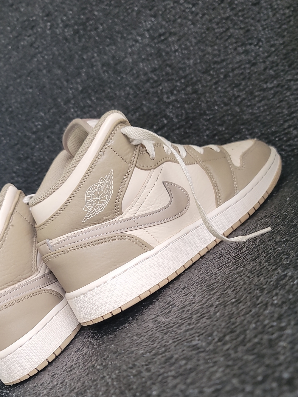 Nike Air Jordan 1 Mid 🔥"Legend Brown" 🔥 Wmns 6.5 Fast Shipling. - Picture 9 of 15